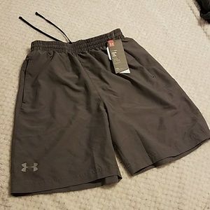 UNDERARMER heatgear gym shorts